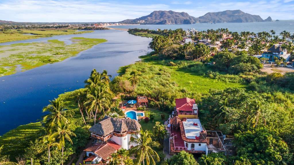 Villa Xochipilli in Barra de Navidad