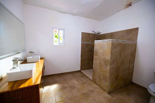 Hacienda Beebe, photograph 8