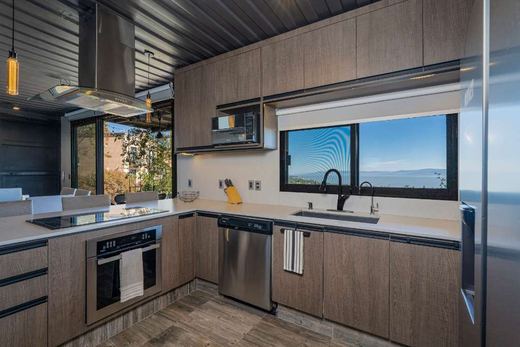 Golden View Opportunity, photograph 5