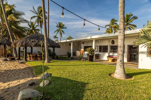 Casa San Patricio, photograph 6