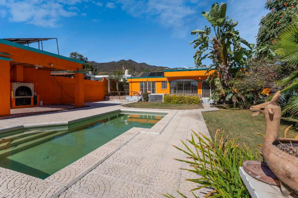 Chula Vista Fixer Upper Treasure in Chula Vista