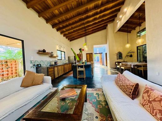 Casa Arrayan, photograph 4