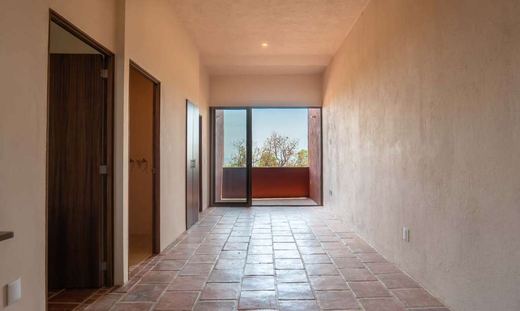 Affordable Paradise Condo, photograph 4
