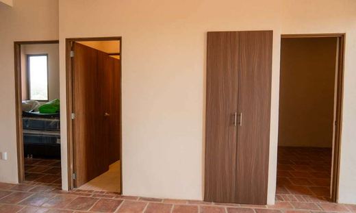 Affordable Paradise Condo, photograph 8