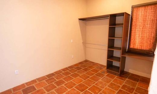 Affordable Paradise Condo, photograph 9