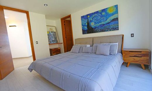 Cielo Vista Luxury Home, photograph 12