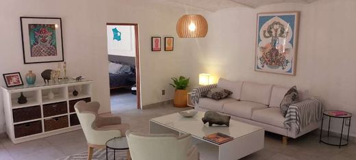 Rare La Floresta Compound in La Floresta