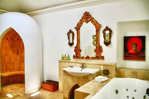 Villa del Arte, photograph 11