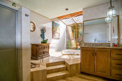 Casa Los Encinos, photograph 12
