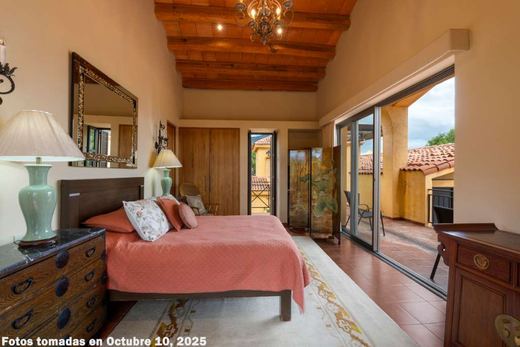 LAS Tapias -3 Acre Estate, photograph 12