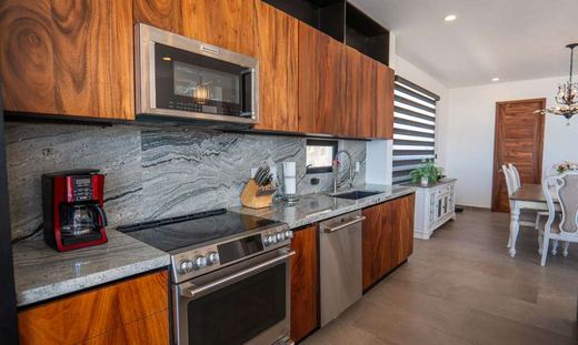 Modern Serenity with Views, photograph 9