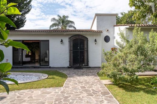 Casa Rio Bravo, photograph 3