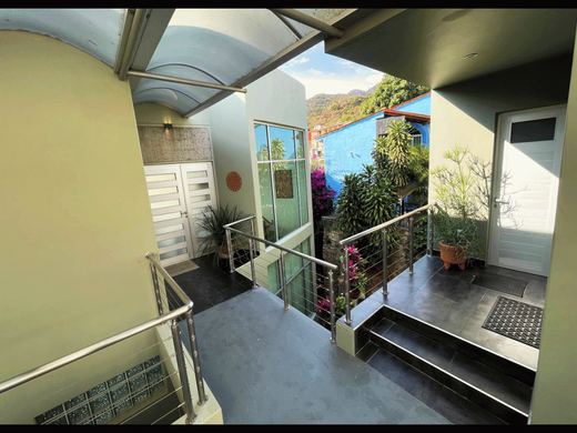 Altaviews, photograph 4