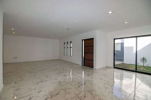 Casa Millán, photograph 4