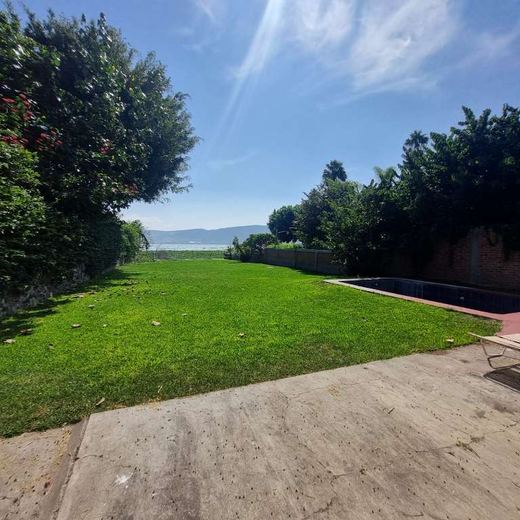 Casa Esmeralda, photograph 6