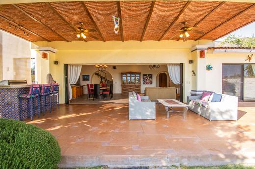 Villa Olivos, photograph 2