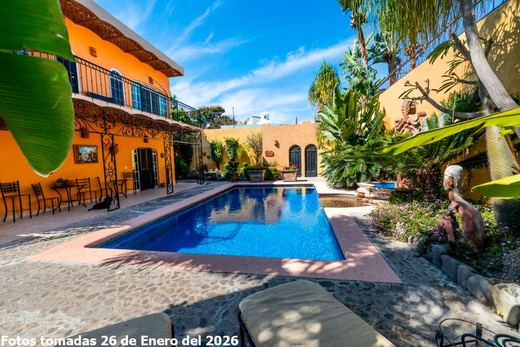 Hacienda DEL Lago, photograph 3