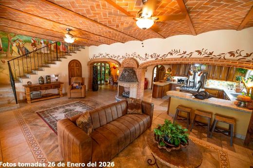 Hacienda DEL Lago, photograph 4