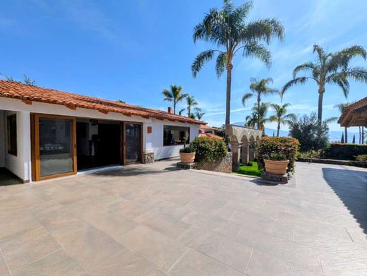 Resort Style Family Estate, photograph 8