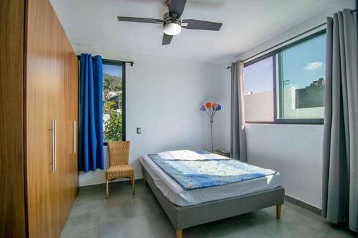 Sunset Villa, photograph 9