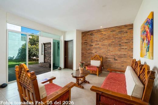 Casa Azomalli, photograph 2