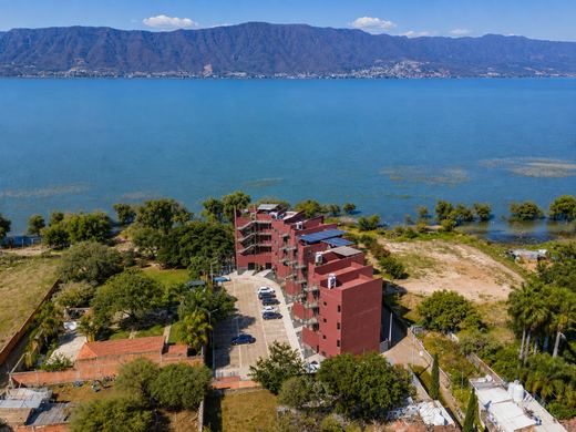 Depa Lago Luna 201 in San Cristobal Zapotitlan