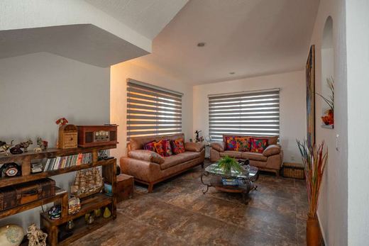 Bright modern home in Cajititlán, photograph 3