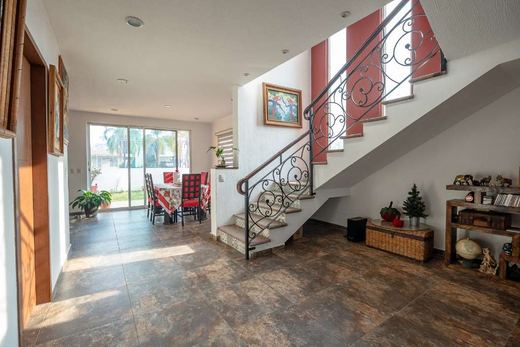 Bright modern home in Cajititlán, photograph 4