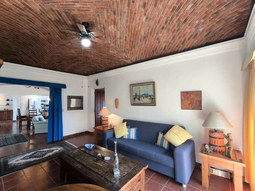 Casa Elliott, photograph 12