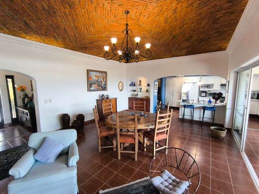 Casa Elliott, photograph 5