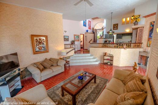 Hacienda Tranquility, photograph 3