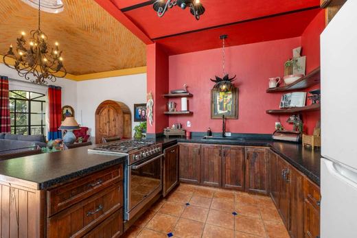 West Ajijic Retreat, photograph 7