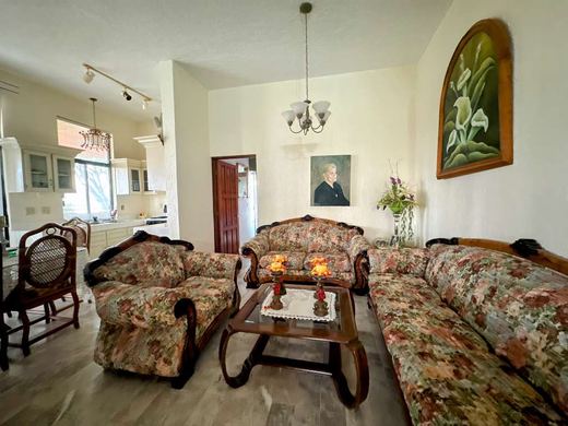 Villa Esmeralda, photograph 12