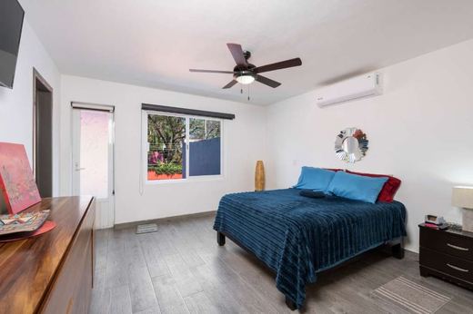 Elliot´s Condo Retreat, photograph 2