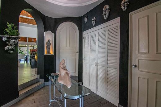 Casa Kaltec, photograph 2