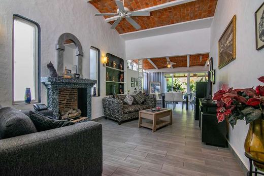 Casa Kaltec, photograph 3