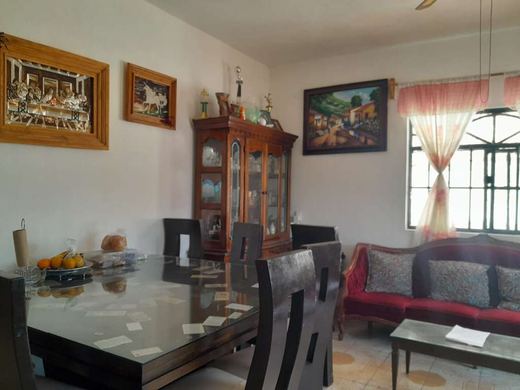 Casa Reyes, photograph 6