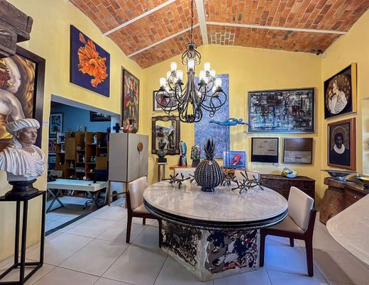 Casa Mexicana, photograph 4