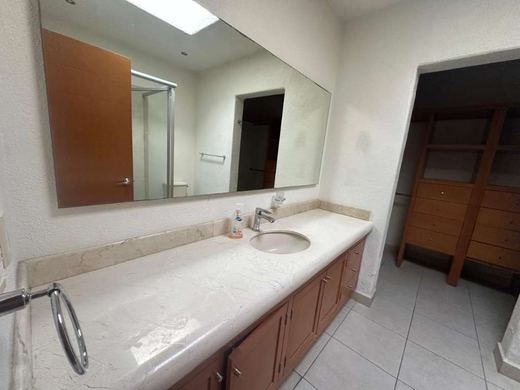 Casa Lopez, photograph 11