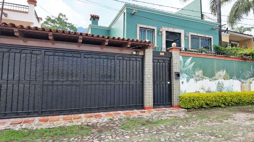 Casa Mariposa, photograph 2