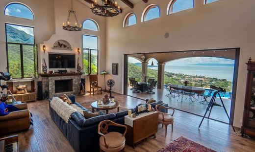 Lakeview Splendor, photograph 8
