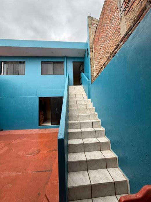 Casa Bravo, photograph 3