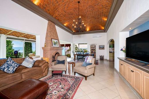 Casa Dragonfly, photograph 2