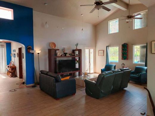 Casa Price Perfection, photograph 10