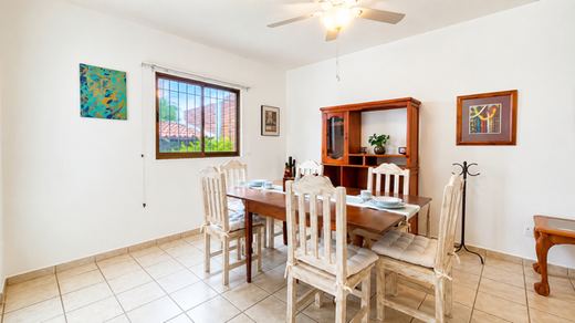 Casa Irma, photograph 3
