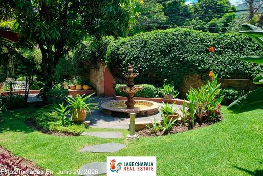 Villa Hansen - Ajijic Village Haven in Ajijic (West)