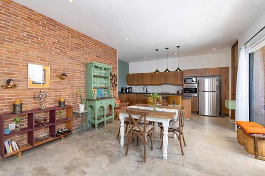Boho House, photograph 7