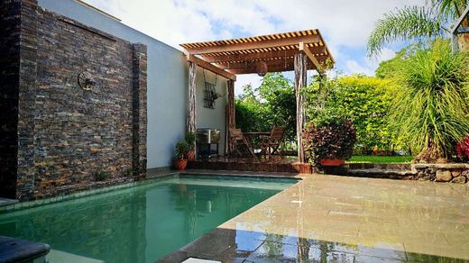 Modern Luxury in San Juan Cosala