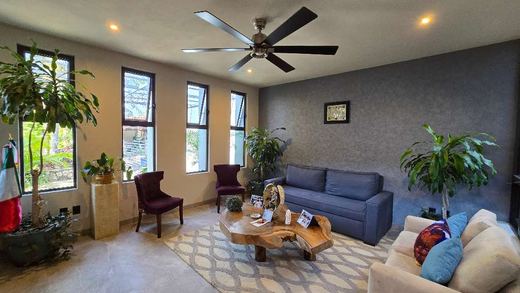 Modern Luxury, photograph 2