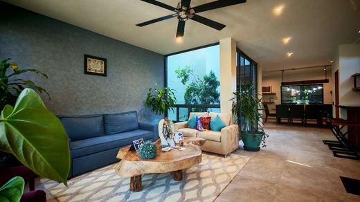 Modern Luxury, photograph 3